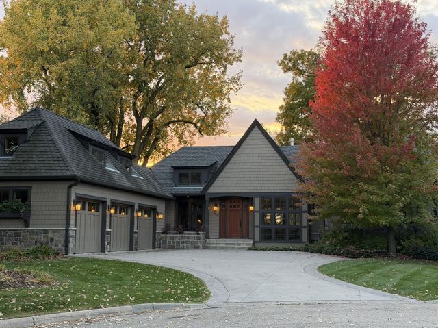 1912 Linner Woods Court, Wayzata, MN 55391