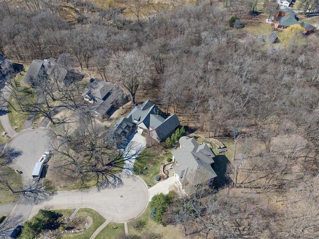 1912 Linner Woods Court, Wayzata, MN 55391