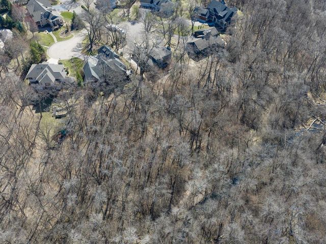 1912 Linner Woods Court, Wayzata, MN 55391