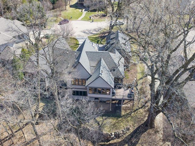1912 Linner Woods Court, Wayzata, MN 55391