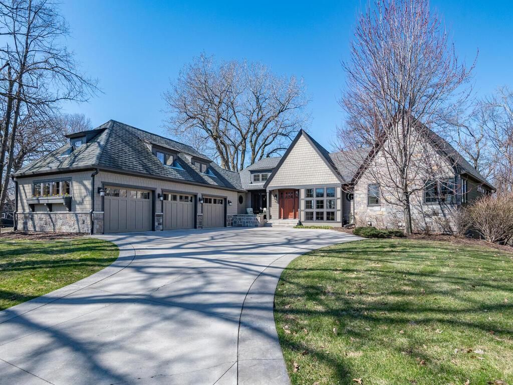 1912 Linner Woods Court, Wayzata, MN 55391