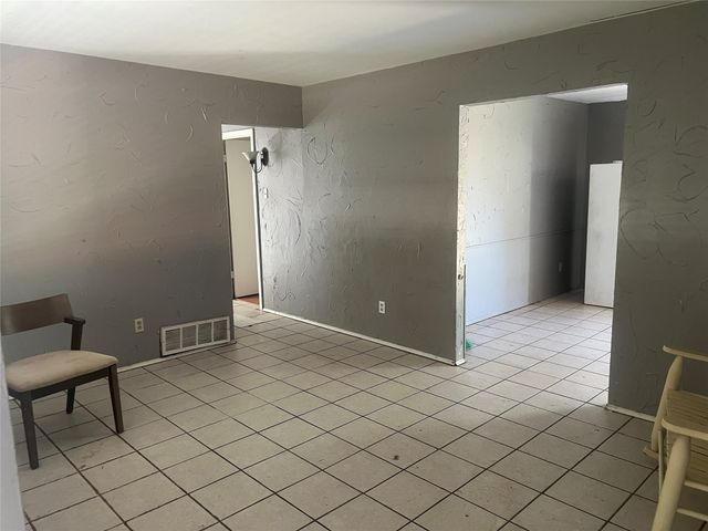 1300 Meadowcrest Drive, Plano, TX 75075
