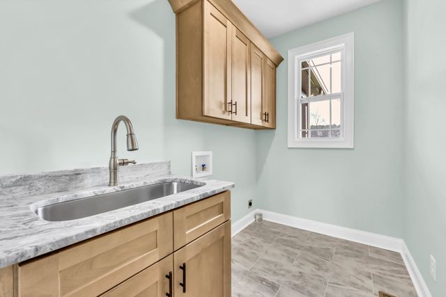 1551 Buck Ridge Ct, Cunningham, TN 37052