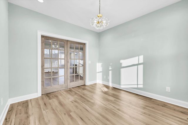 1551 Buck Ridge Ct, Cunningham, TN 37052