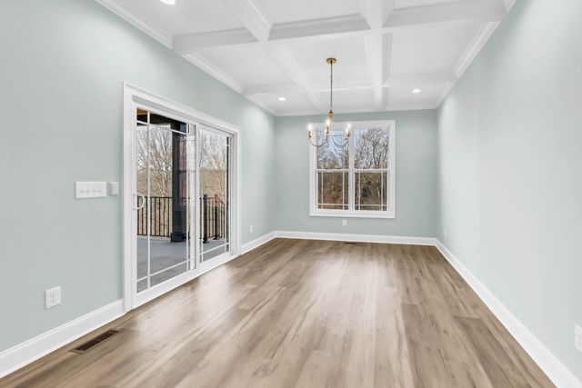 1551 Buck Ridge Ct, Cunningham, TN 37052