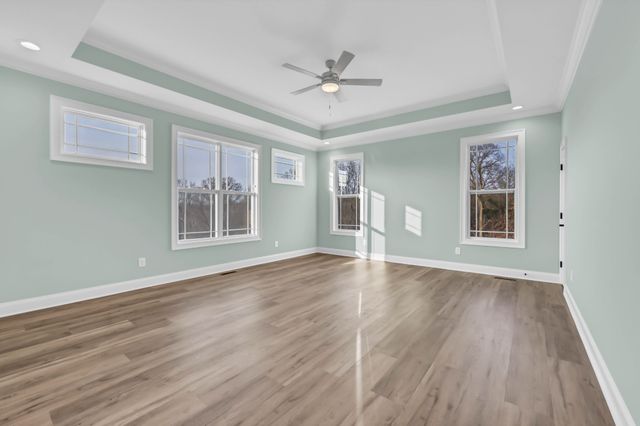 1551 Buck Ridge Ct, Cunningham, TN 37052