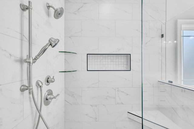 1551 Buck Ridge Ct, Cunningham, TN 37052