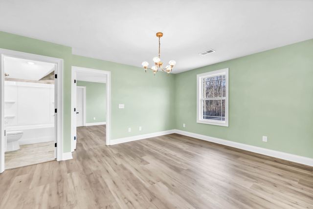 1551 Buck Ridge Ct, Cunningham, TN 37052