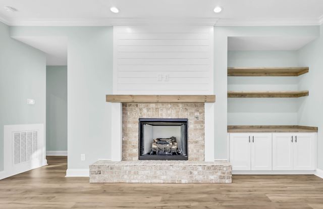 1551 Buck Ridge Ct, Cunningham, TN 37052