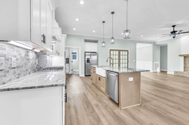 1551 Buck Ridge Ct, Cunningham, TN 37052