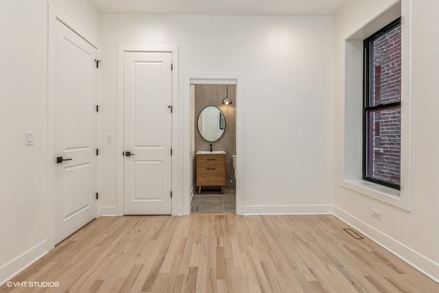 1053 N Damen Avenue, Chicago, IL 60622