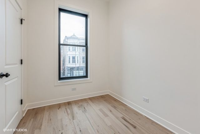 1053 N Damen Avenue, Chicago, IL 60622