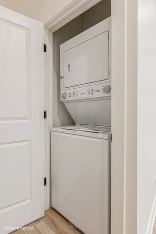 1053 N Damen Avenue, Chicago, IL 60622