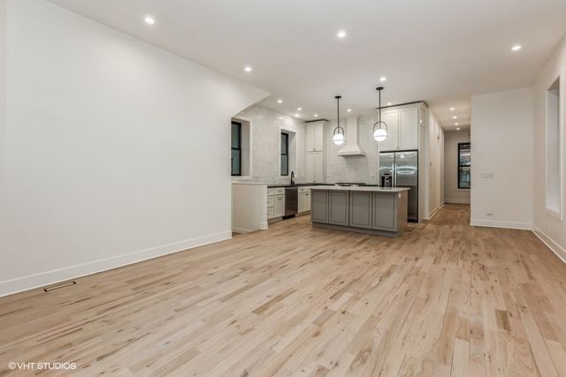 1053 N Damen Avenue, Chicago, IL 60622