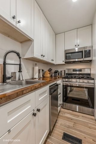 1053 N Damen Avenue, Chicago, IL 60622