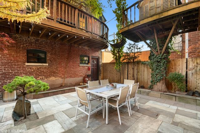 1053 N Damen Avenue, Chicago, IL 60622