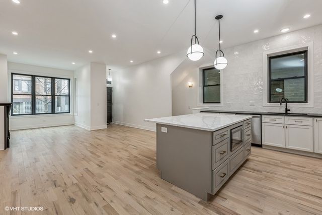 1053 N Damen Avenue, Chicago, IL 60622