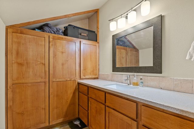 18575 SW Century Drive 2033-2034, Bend, OR 97702