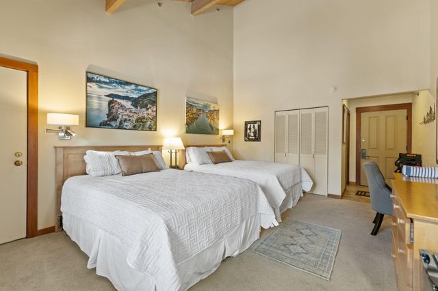 18575 SW Century Drive 2033-2034, Bend, OR 97702
