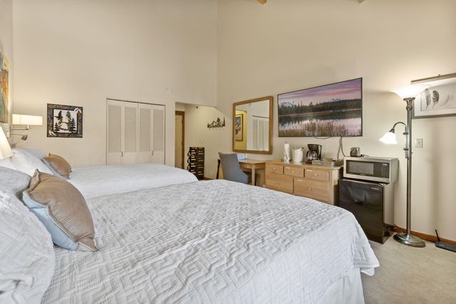 18575 SW Century Drive 2033-2034, Bend, OR 97702