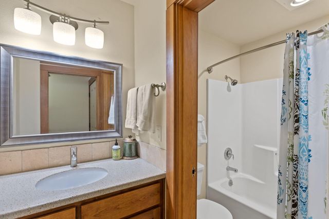 18575 SW Century Drive 2033-2034, Bend, OR 97702
