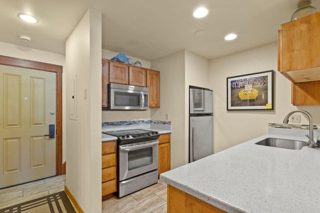 18575 SW Century Drive 2033-2034, Bend, OR 97702