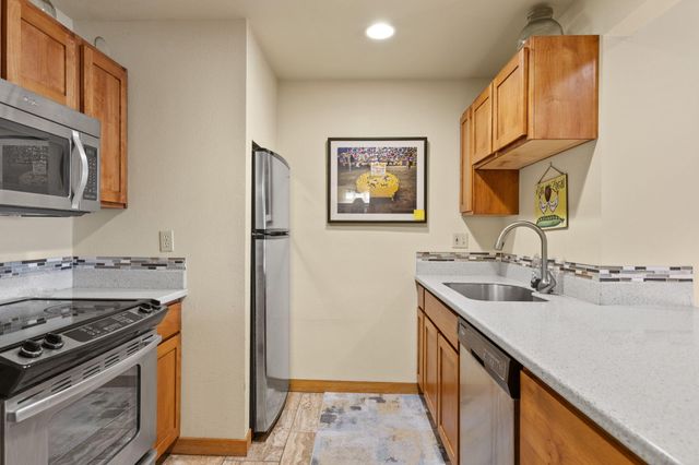 18575 SW Century Drive 2033-2034, Bend, OR 97702