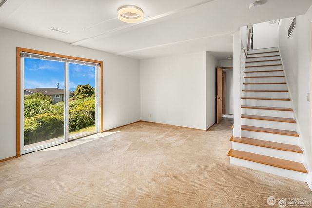 1128 Sea Vista Place, Edmonds, WA 98020