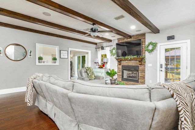 6456 Pansy Dr, Milton, FL 32570