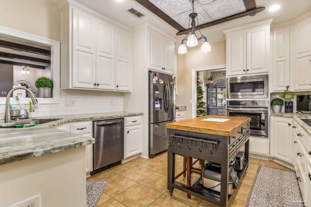 6456 Pansy Dr, Milton, FL 32570