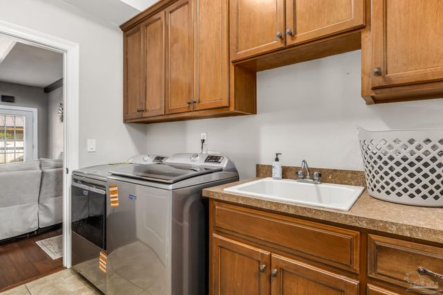 6456 Pansy Dr, Milton, FL 32570