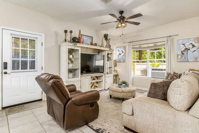 6456 Pansy Dr, Milton, FL 32570