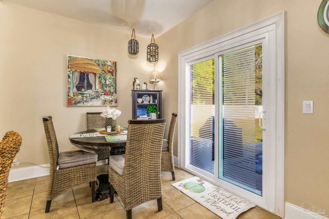 6456 Pansy Dr, Milton, FL 32570