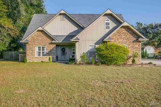 6456 Pansy Dr, Milton, FL 32570