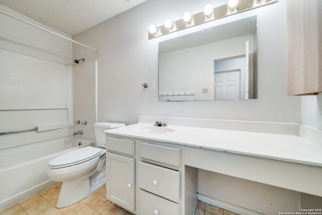 7443 LONGING TRL, San Antonio, TX 78244