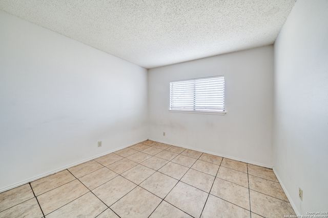 7443 LONGING TRL, San Antonio, TX 78244