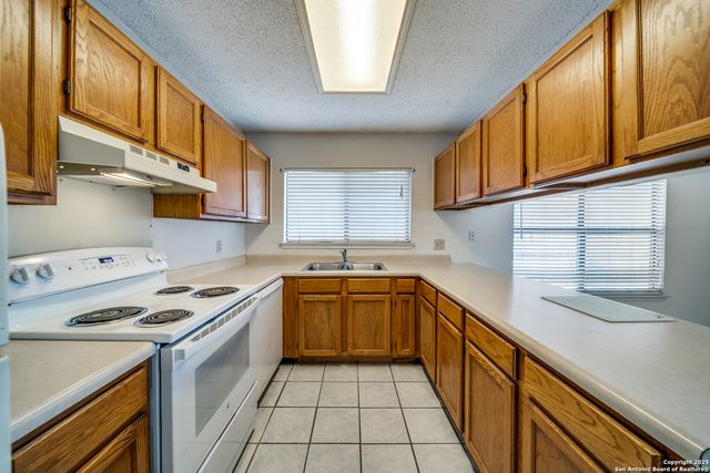 7443 LONGING TRL, San Antonio, TX 78244