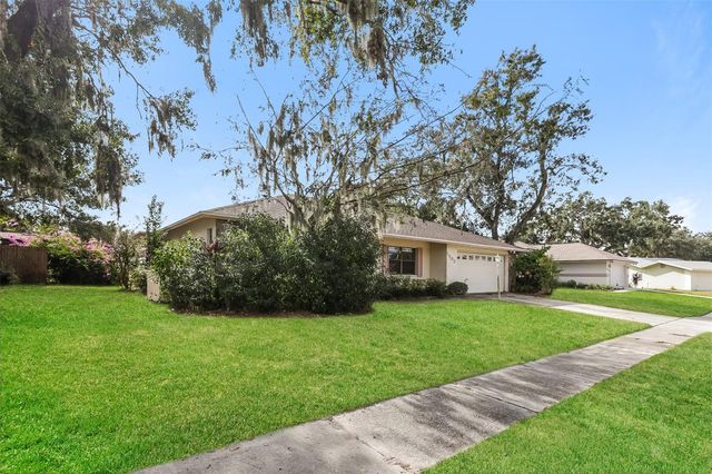 1303 SANDALWOOD DRIVE, Plant City, FL 33563