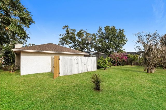 1303 SANDALWOOD DRIVE, Plant City, FL 33563