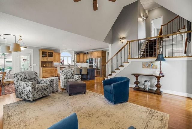 20810 W 94th Street, Lenexa, KS 66220