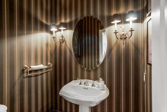 20810 W 94th Street, Lenexa, KS 66220