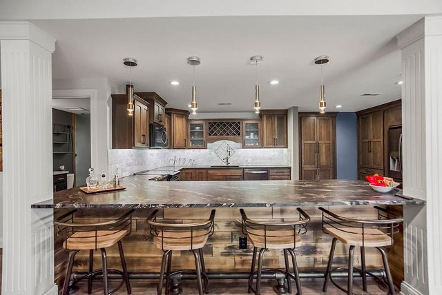 20810 W 94th Street, Lenexa, KS 66220