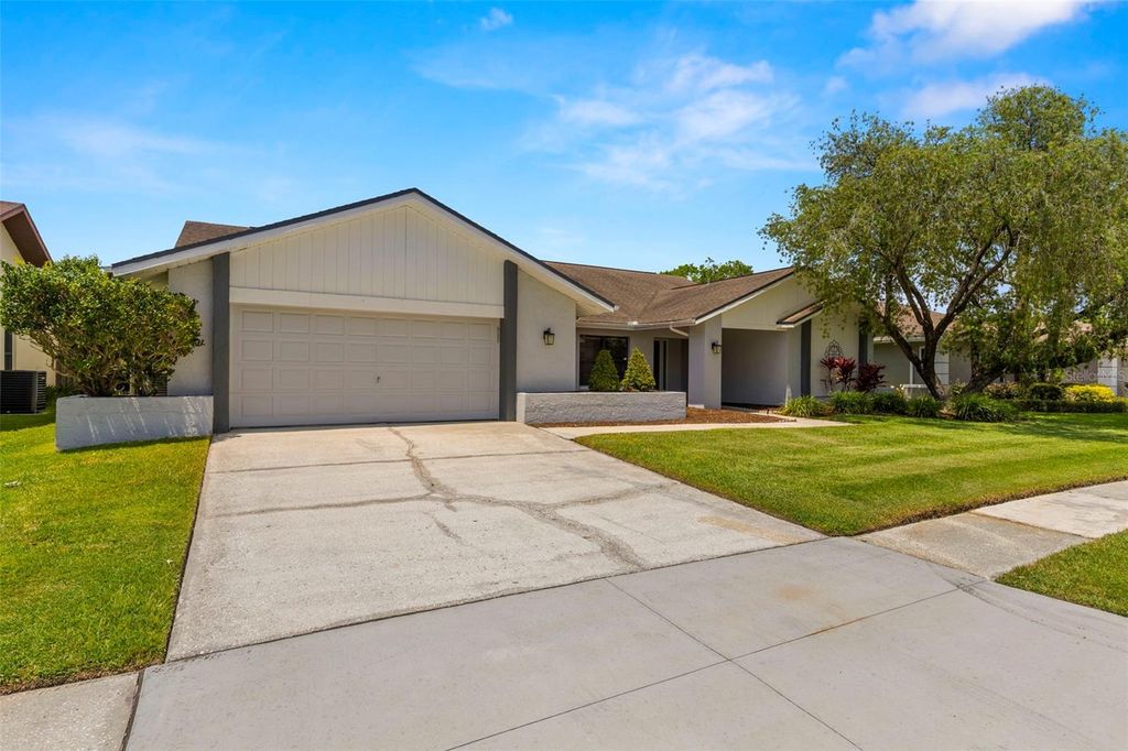 14164 FENNSBURY DRIVE, Tampa, FL 33624