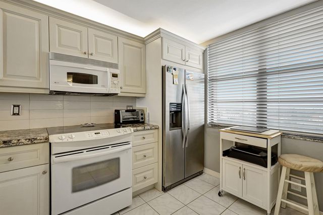 840 Ocean Drive 806, Juno Beach, FL 33408