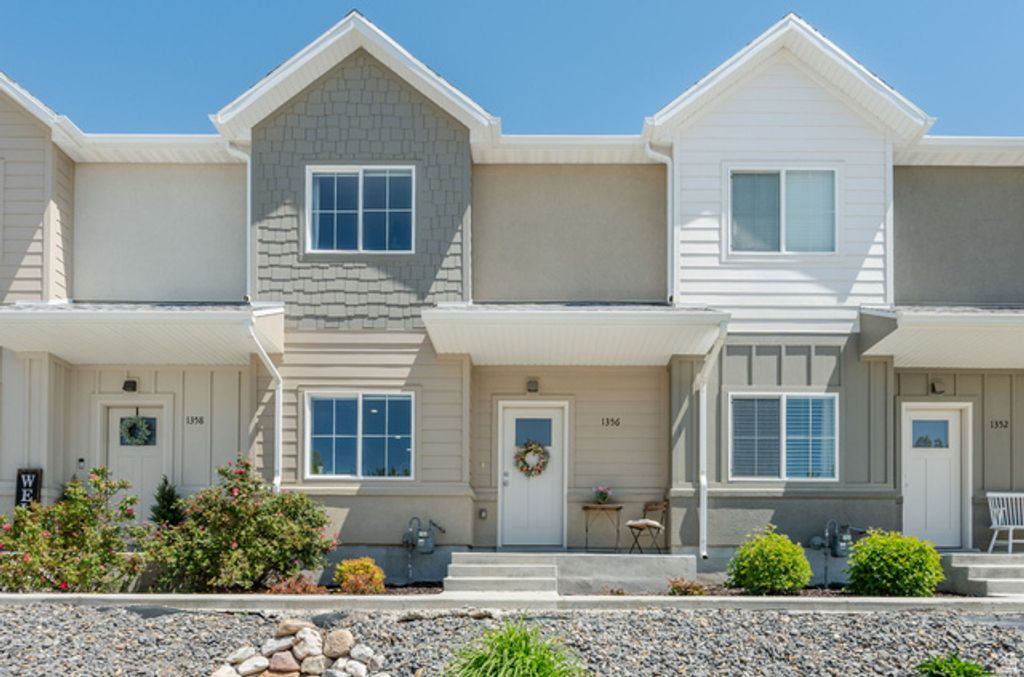 1356 N 250 W, Sunset, UT 84015