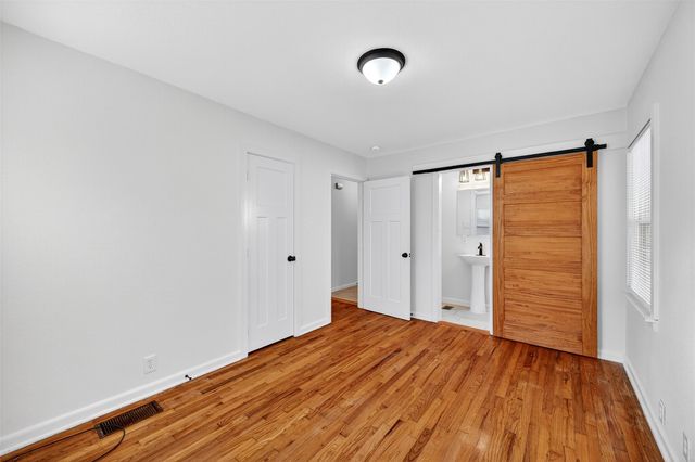 409 W Burton Street, Sherman, TX 75092