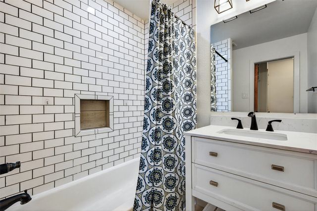 409 W Burton Street, Sherman, TX 75092