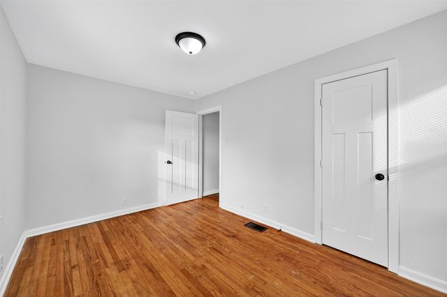 409 W Burton Street, Sherman, TX 75092