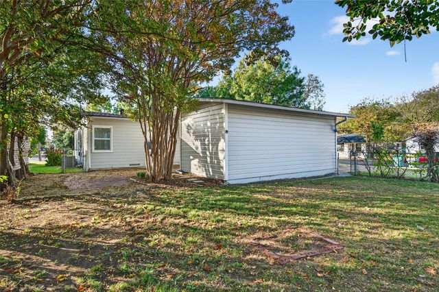 409 W Burton Street, Sherman, TX 75092