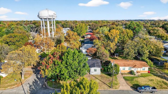 409 W Burton Street, Sherman, TX 75092